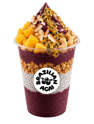 Acai Bowl mit Mango, Maracuja und Kokoschips
